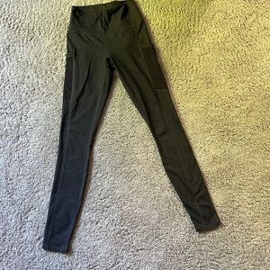Fabletics On-The-Go PowerHold® High-Waisted Legging
